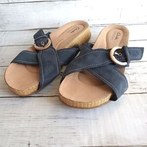Clarks Size 9.5 Reileigh May Sandal Navy Nubuck